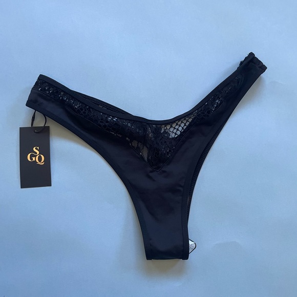 God Save Queens Emily Thong - Picture 2 of 4